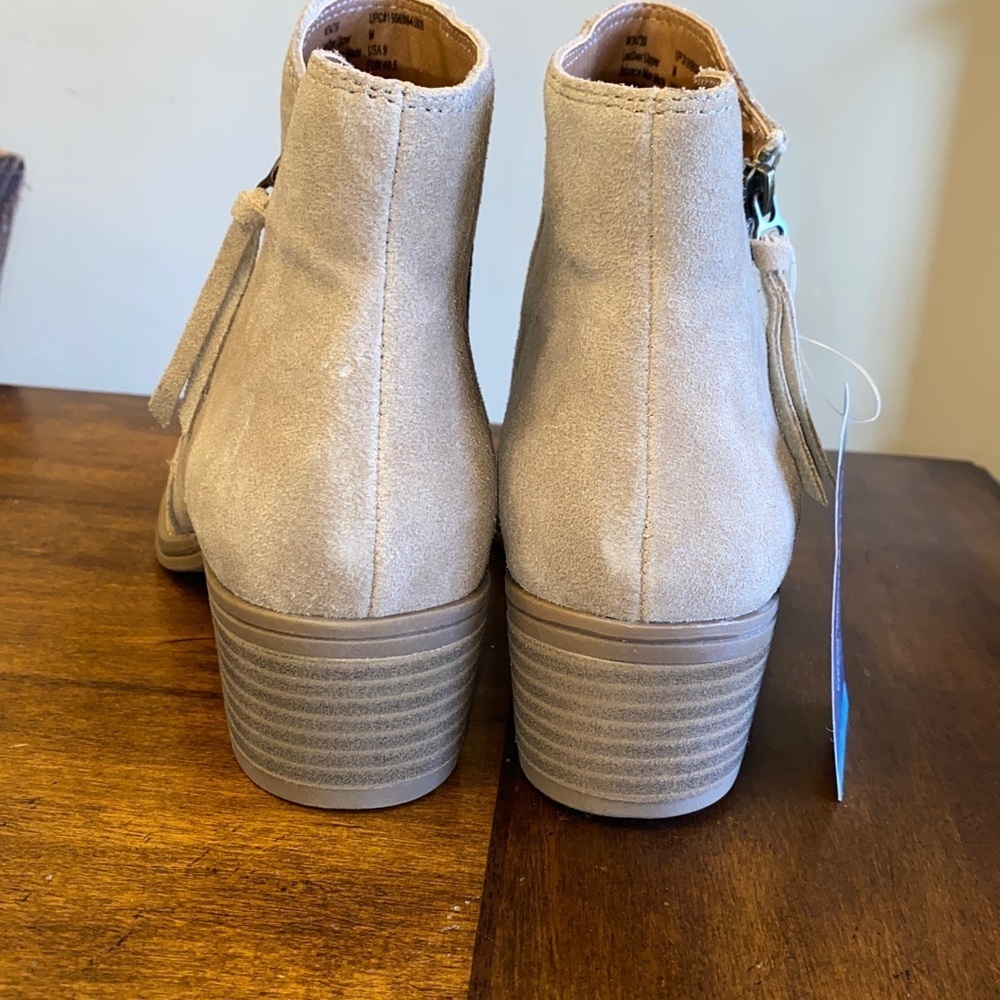 White Mountain Women's taupe Ankle Boots 🆕 - Picture 5 of 7